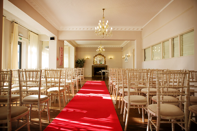 Wedding Photographer Ashton Lodge 003